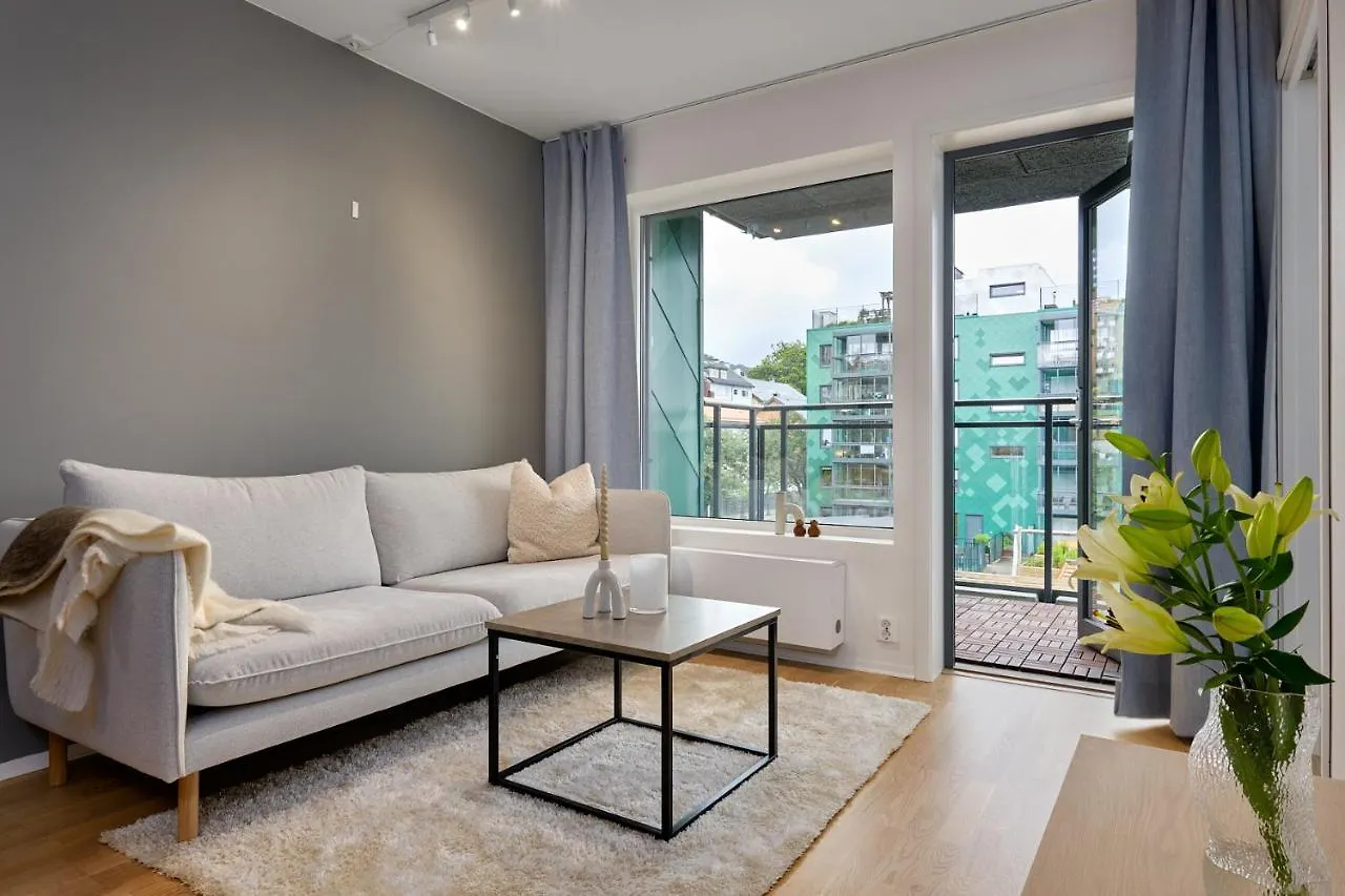 Stylish 2-Br Retreat In Heart Of Vibrant Bergen Apartman