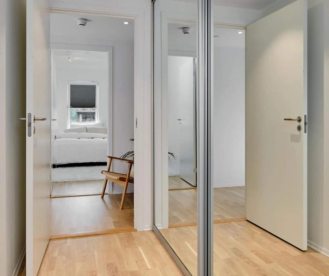 Stylish 2-Br Retreat In Heart Of Vibrant Bergen Apartman
